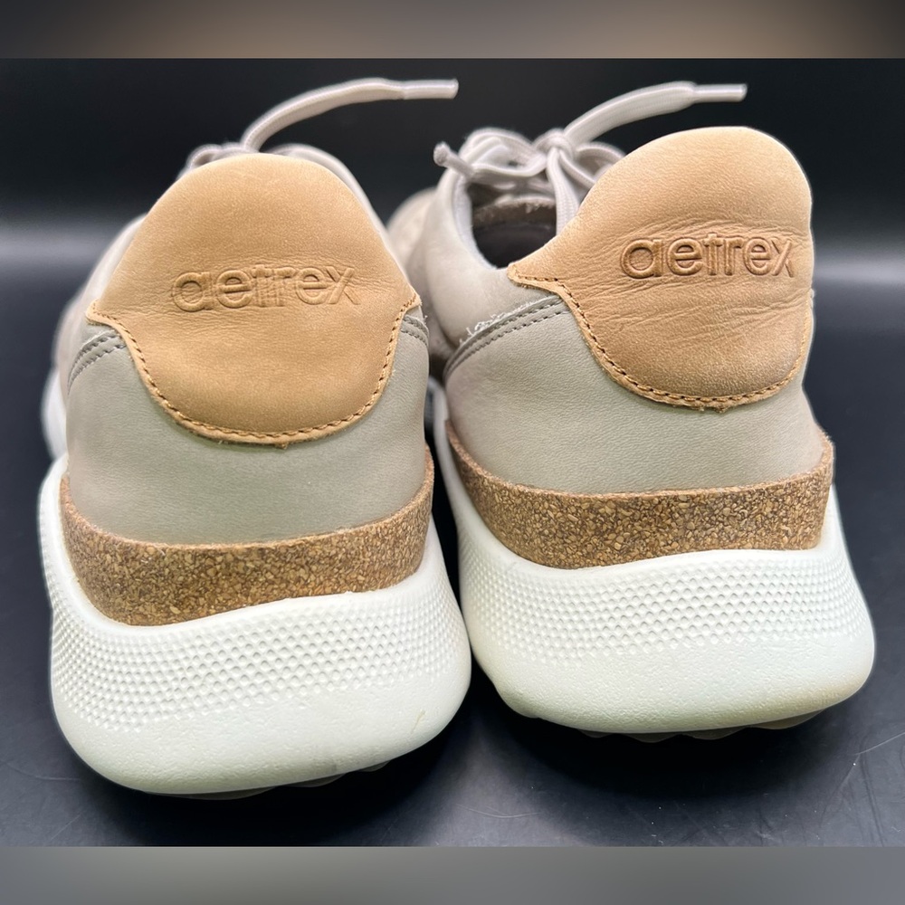 Aetrex - Beige Perforated Sneakers- Laura,‎ Size:8.5 - Picture 4 of 8